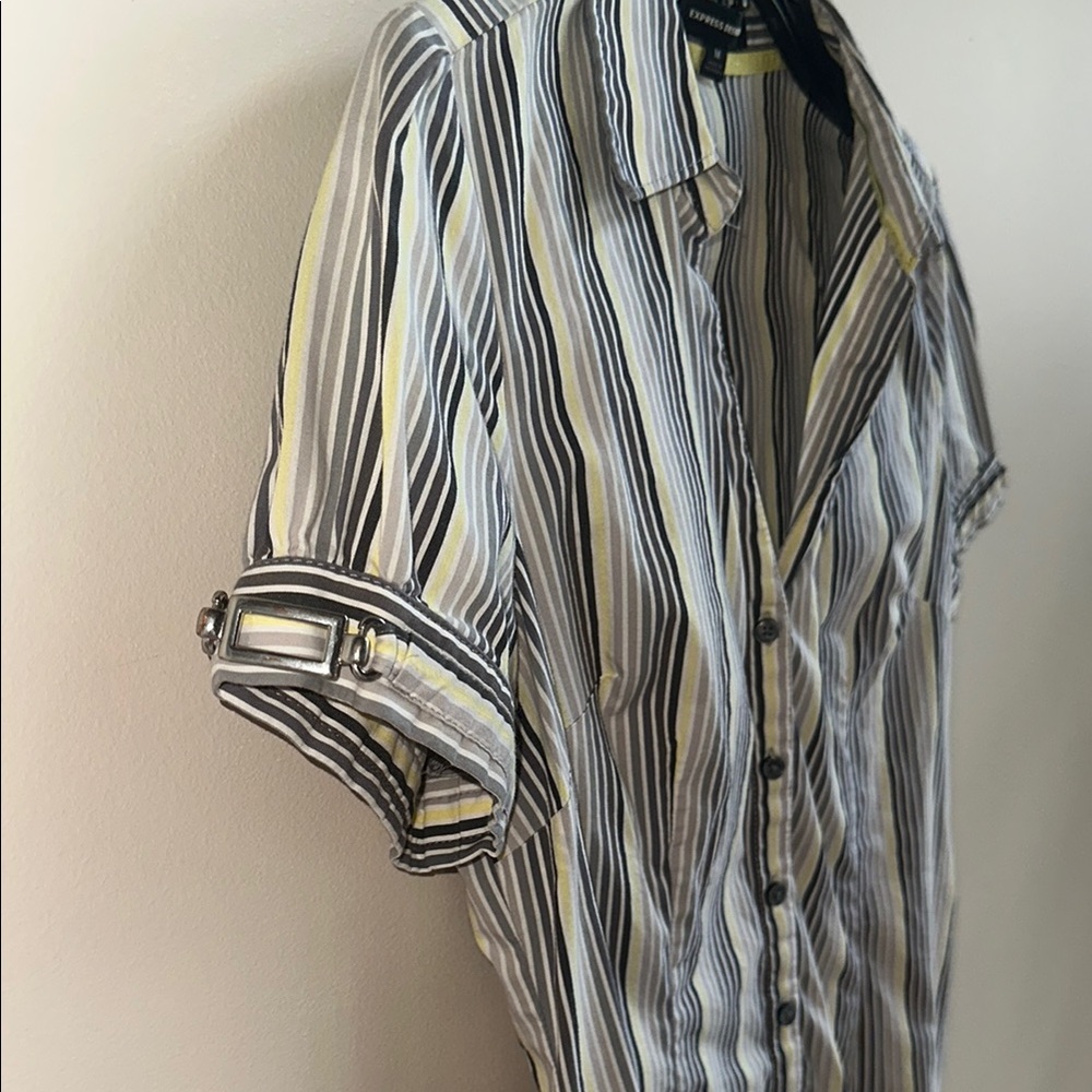 Express Striped Short Sleeve Shirt Medium - Picture 3 of 4